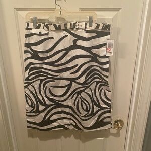 NEW WITH TAGS Sandra Size 14 97% Cotton Lined Skirt with belt